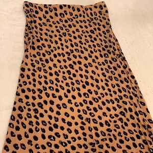 High waisted bell shape leopard skirt